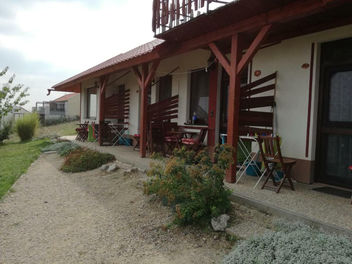 Penzion Nad Jezerem Pavlov Extérieur photo
