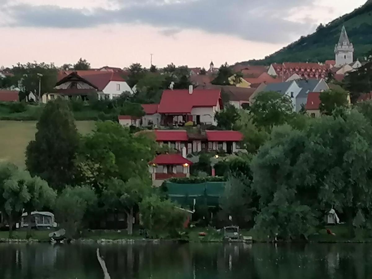 Penzion Nad Jezerem Pavlov Extérieur photo