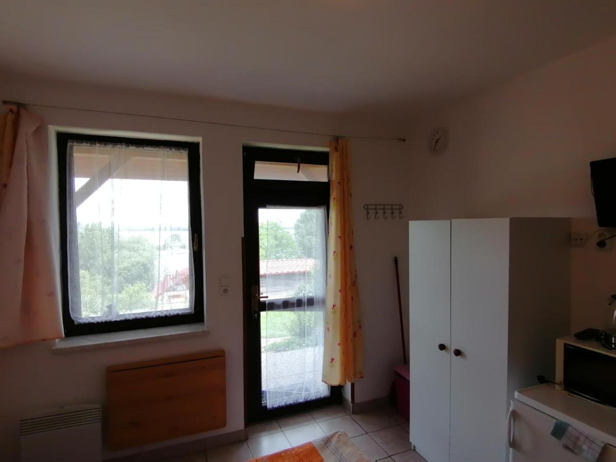 Penzion Nad Jezerem Pavlov Extérieur photo