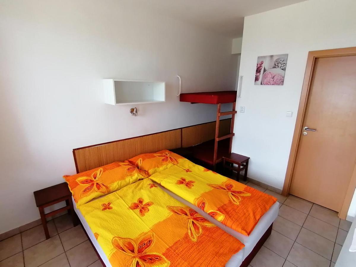Penzion Nad Jezerem Pavlov Extérieur photo