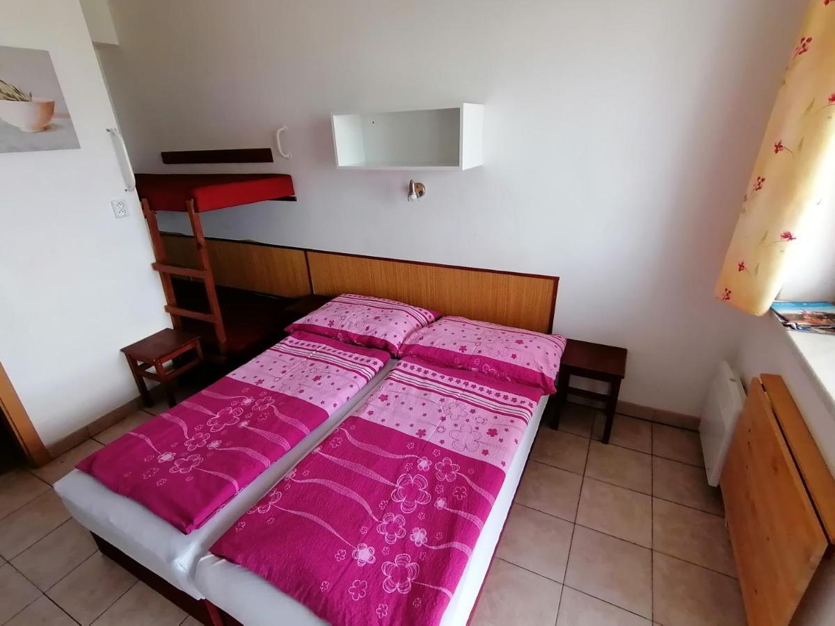 Penzion Nad Jezerem Pavlov Extérieur photo
